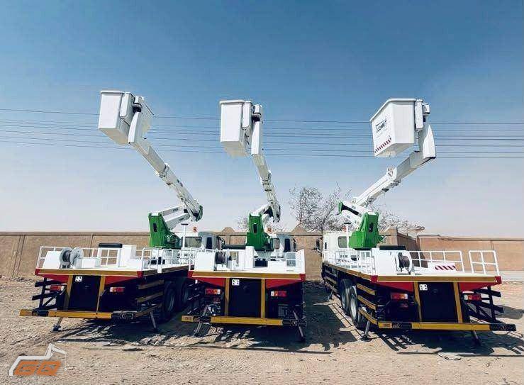 مستلزمات وإكسسوارات المعدات الهيدروليكية في مقر شركة الجودة الذهبية بالرياض مستلزمات وإكسسوارات المعدات الهيدروليكية في مقر شركة الجودة الذهبية بالرياض