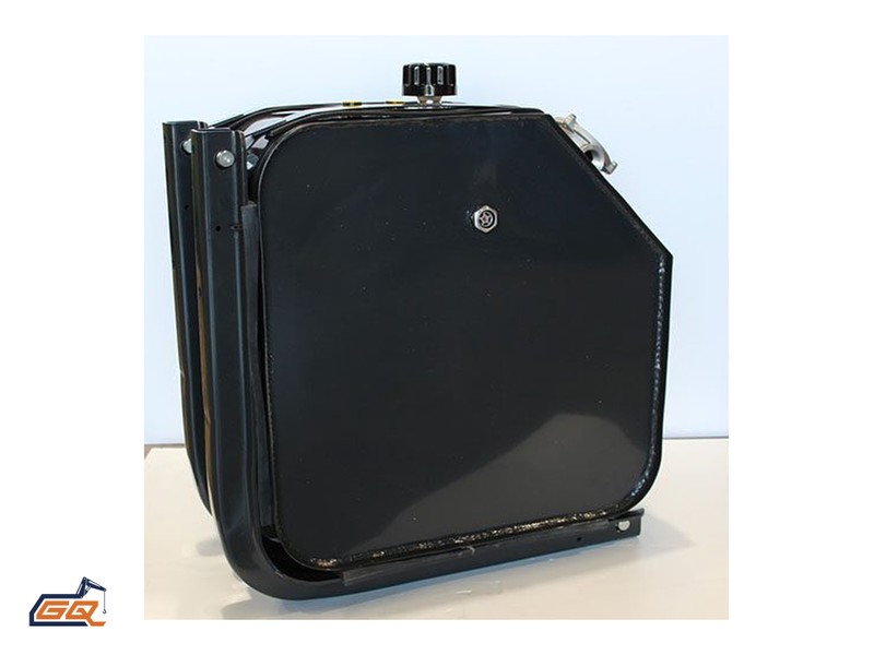 Side-mounted hydraulic oil tank with service opening and filter
